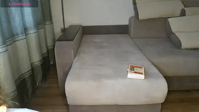 VendiMur – webcam model profile photo Image 6