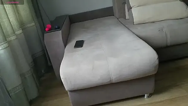 VendiMur – webcam model profile photo Image 8