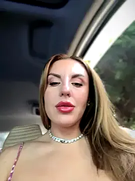 bunnyblondy – webcam model profile photo Image 11