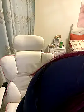 R-bonbon – webcam model profile photo Image 19