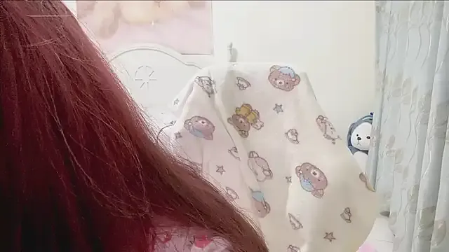 R-bonbon – webcam model profile photo Image 3