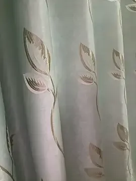 R-bonbon – webcam model profile photo Image 9