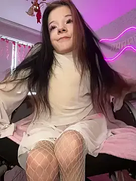 MiniSophiaa – webcam model profile photo