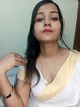 LT-333 – webcam model profile photo Image 12