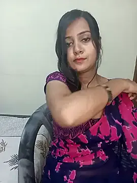 LT-333 – webcam model profile photo Image 13