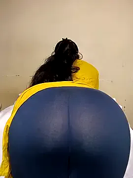 amairi_ – webcam model profile photo Image 3