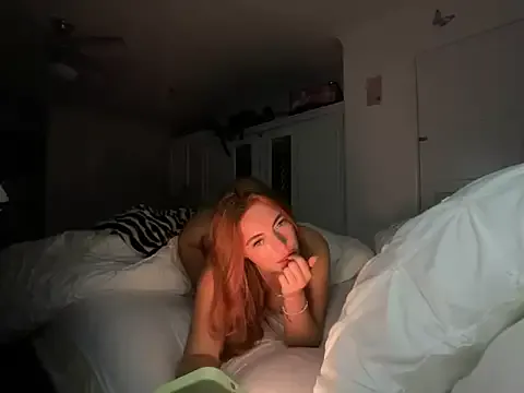 caylin – webcam model profile photo Image 13