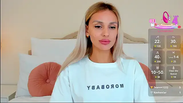 Olivia_11 – webcam model profile photo Image 3