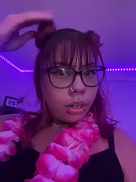 Runarunapi – webcam model profile photo Image 3