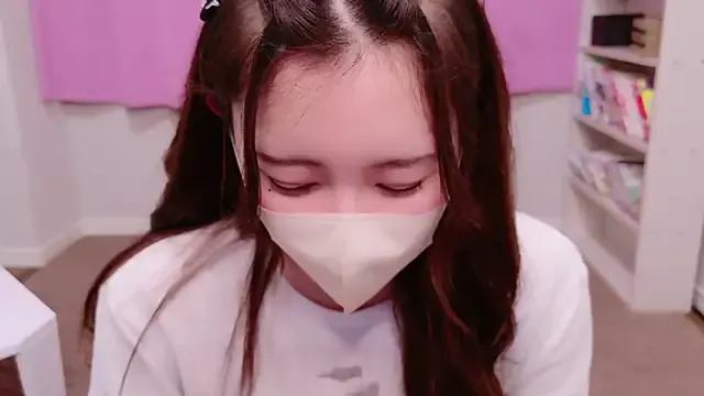 PumaShyXD – webcam model profile photo Image 6