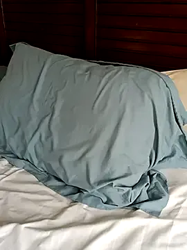 Runarunapi – webcam model profile photo Image 15