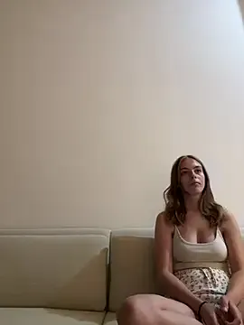 Yui-Ch – webcam model profile photo Image 2