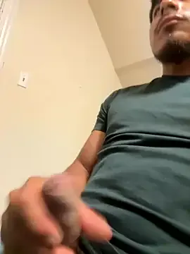 Runarunapi – webcam model profile photo Image 5