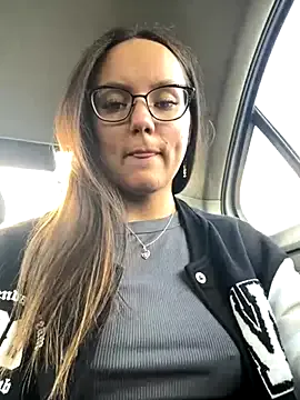 amilia4u – webcam model profile photo Image 6