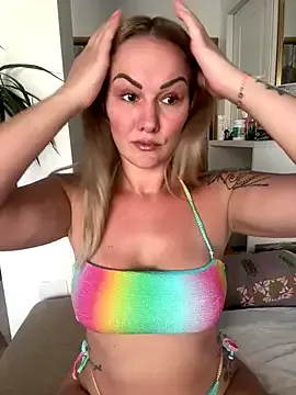 Petite_minette30 – webcam model profile photo Image 10