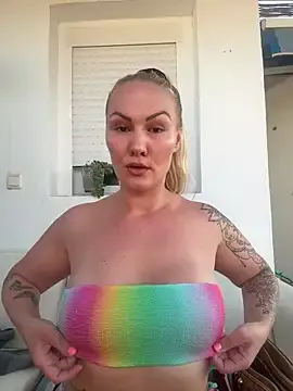 Petite_minette30 – webcam model profile photo Image 6