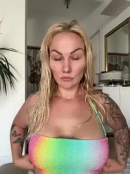 Petite_minette30 – webcam model profile photo Image 8