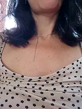 AngelBlushXXX – webcam model profile photo Image 3