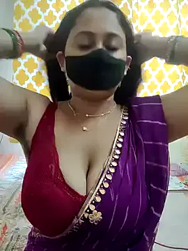 emyii – webcam model profile photo Image 10