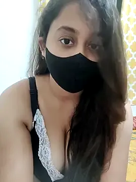 emyii – webcam model profile photo Image 4