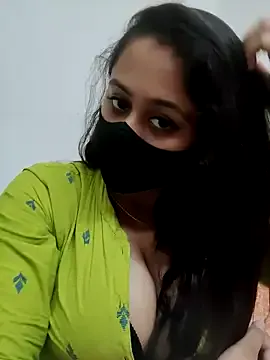 emyii – webcam model profile photo Image 6