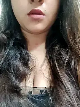 emyii – webcam model profile photo Image 7