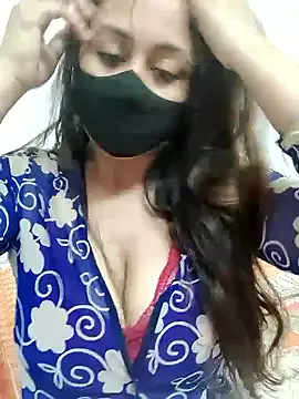 emyii – webcam model profile photo Image 8