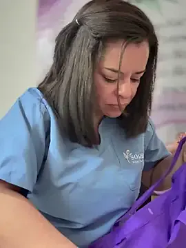 mia_hank – webcam model profile photo Image 18