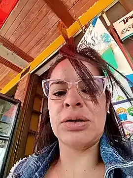 mia_hank – webcam model profile photo Image 2