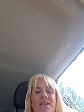 pinkypuppa – webcam model profile photo Image 7