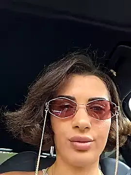 Runarunapi – webcam model profile photo Image 3