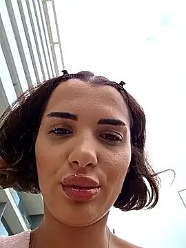 Runarunapi – webcam model profile photo Image 4