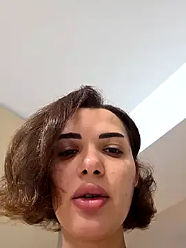 Runarunapi – webcam model profile photo Image 7