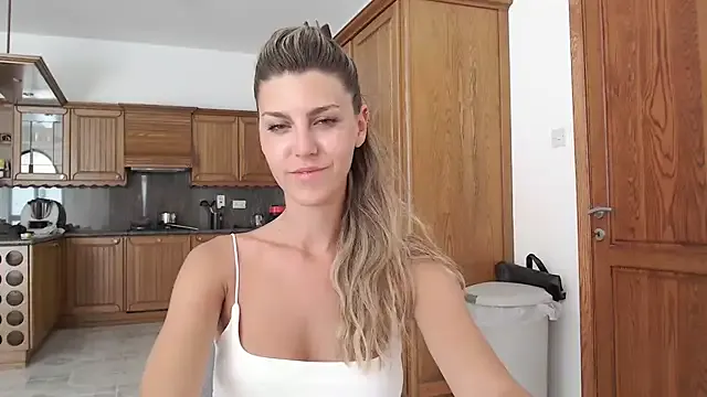 winter11 – webcam model profile photo Image 2