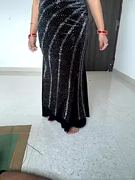 Yaya--728 – webcam model profile photo Image 3