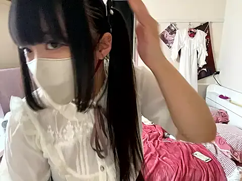 Yui-Ch – webcam model profile photo Image 11