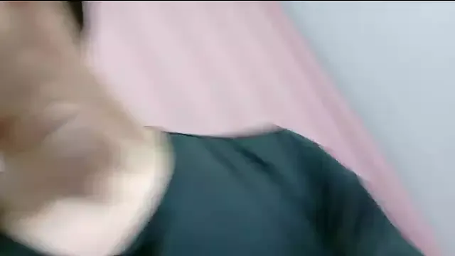 Yaya--728 – webcam model profile photo Image 3