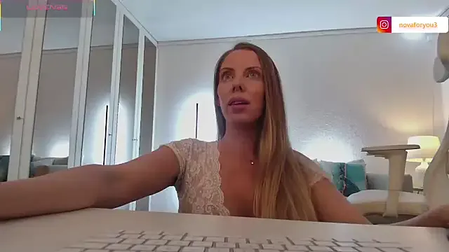 mia_dynasty – webcam model profile photo Image 12