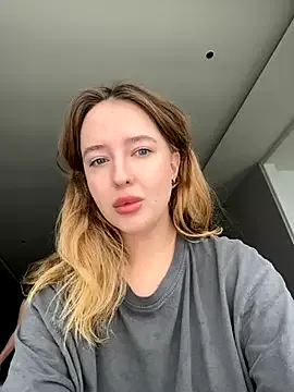 newMichelle – webcam model profile photo Image 15