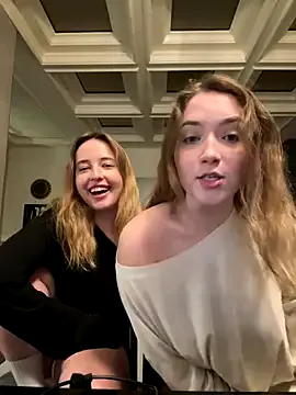 newMichelle – webcam model profile photo Image 2