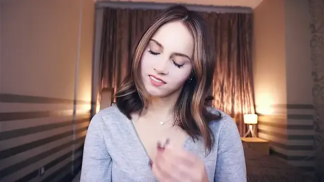 Emma96_hot – webcam model profile photo Image 14