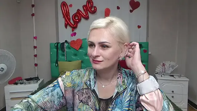 namicute – webcam model profile photo Image 10