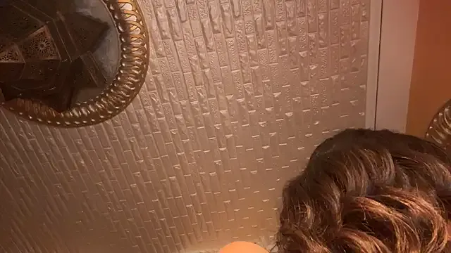 emma_andrew1 – webcam model profile photo Image 3