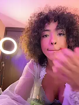 May-Squirt – webcam model profile photo Image 17