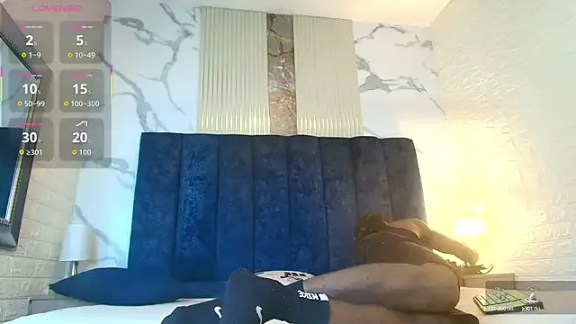 Runarunapi – webcam model profile photo Image 17