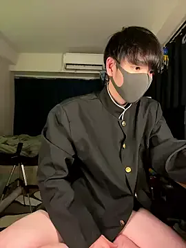 R-bonbon – webcam model profile photo Image 12