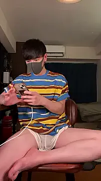 R-bonbon – webcam model profile photo Image 18