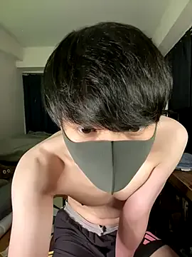 R-bonbon – webcam model profile photo Image 2