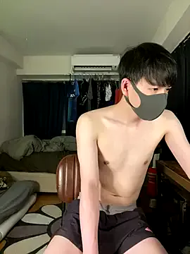 R-bonbon – webcam model profile photo Image 3