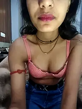 PumaShyXD – webcam model profile photo Image 2